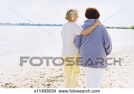 donne mature cercano