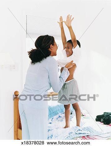 kiss free online dating help mom get undressed