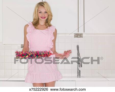 mature-lady-feather-duster-pic