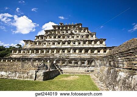 Colección de fotografía - pirámide, en, un, paisaje, pirámide de los