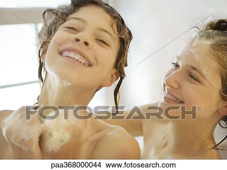 ragazze in cerca di amicizia