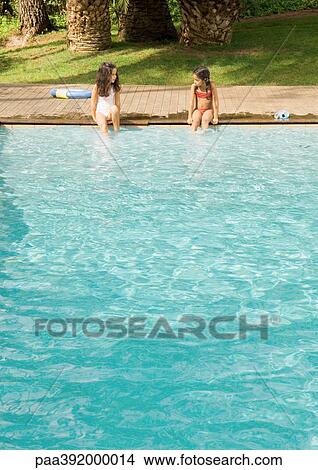 piscina sentando piscina sentando