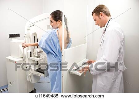 图片银行 - 医生, 执行, a, 早期胸部肿瘤x射线测定法