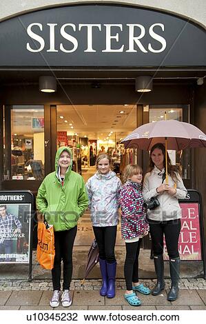 Fur sale protest in Worcester called off after u-turn by store