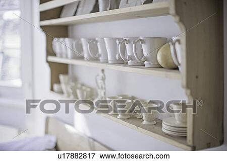 Beeld witte koffie, koppen, op, keuken, plank u17882817 zoek ...