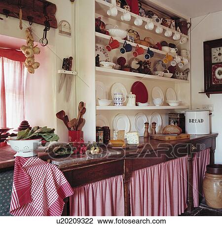 Stock foto red white, gecontroleerde, gingham, gordijnen, onder ...