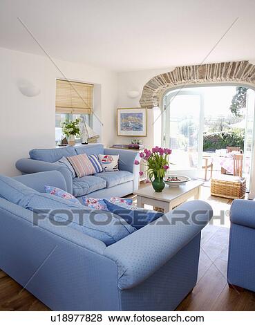 Beelden blauwe, banken, in, witte, kust, woonkamer, met, french ... Banken blauw woonkamer