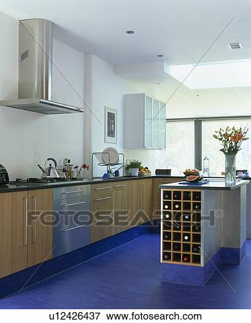 Beeld blauwe, marmoleum, bevloering, in, hippe, witte, keuken ...