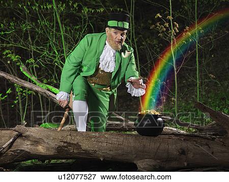 图片 - 矮妖精, 同时,, a, 黄金的壶, 带, 彩虹, 出来