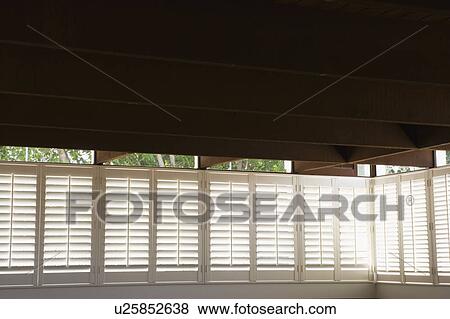 Finden Sie Plantage Fensterladen, Fensterrollos, Fenster Jalousien Teile auf Industry Directory, zuverlässige Hersteller / Lieferant / Fabrik aus China.