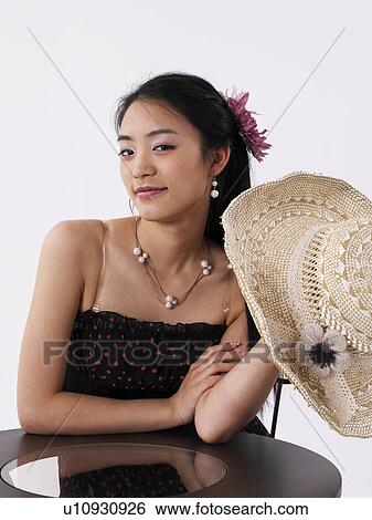 Her juiced asshole Asian posture photos