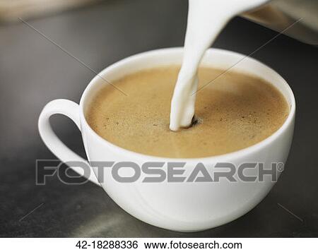 创意设计图片在线 - 倒奶, 入, 咖啡 42-18288336 - 搜索照片、海报照片、图片及照片剪贴画 - 42-18288336.JPG