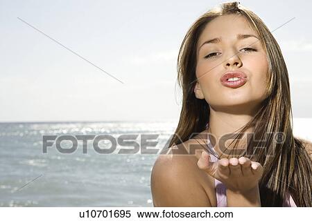 Baiser Par Le Plaisir Avec Petit Sexe Gratuit