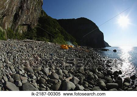 Kayaking Resting in Their Tent with Boat at the Edge of Sea View Large Photo Image Stock Photography - Kayaking Resting in Their Tent with Boat at the Edge of Sea . Fotosearch