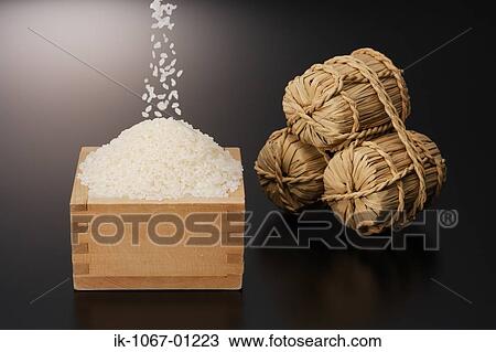 Straw Containers with dried rice in a box View Large Photo Image Stock Image - Straw Containers with dried rice in a box. Fotosearch