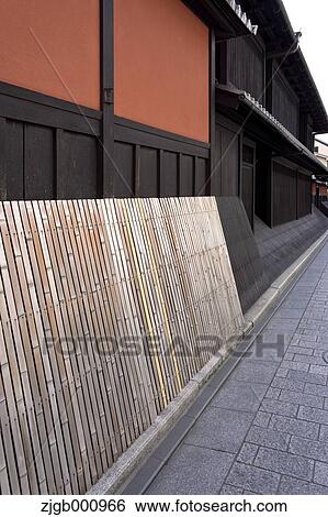 Traditional Japanese building in Gion, Kyoto View Large Photo Image Stock Photograph - Traditional Japanese building in Gion, Kyoto. Fotosearch