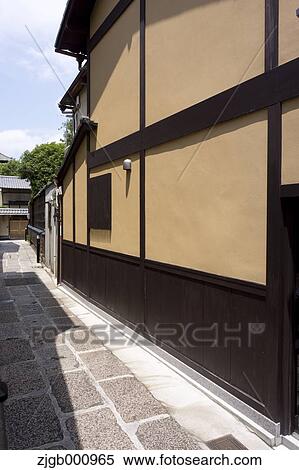 Traditional Japanese building in Gion, Kyoto View Large Photo Image Stock Photography - Traditional Japanese building in Gion, Kyoto. Fotosearch