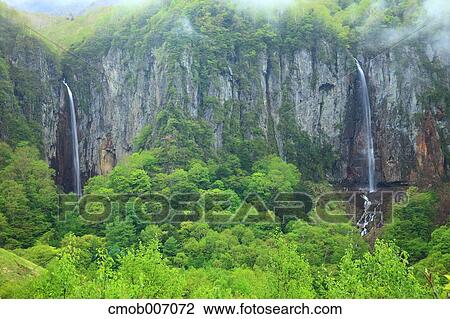 Yonago falls, Nagano Prefecture View Large Photo Image Stock Image - Yonago falls, Nagano Prefecture. Fotosearch