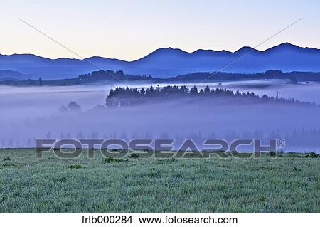 Picture - Daisetsuzan volcanic group, Hokkaido. Fotosearch