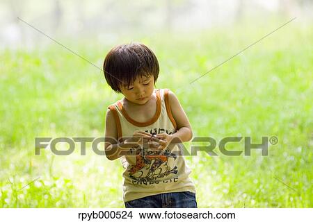 Picture - Japanese kid. Fotosearch