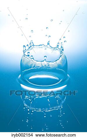 Picture - Water crown. Fotosearch