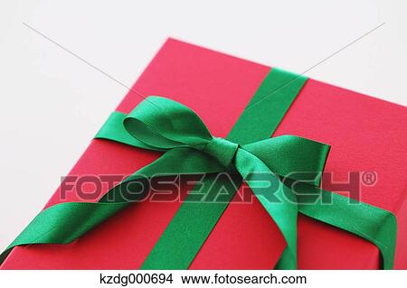 Picture - Gift box. Fotosearch