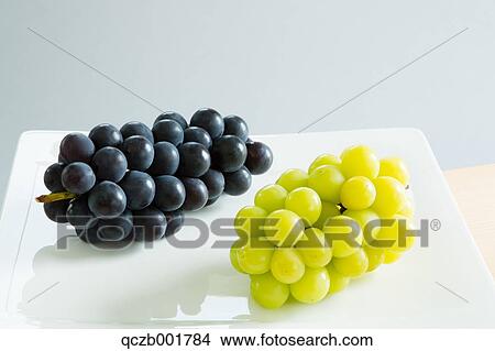 Grapes View Large Photo Image Picture - Grapes. Fotosearch