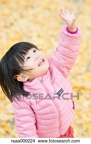 Picture - Japanese kid. Fotosearch