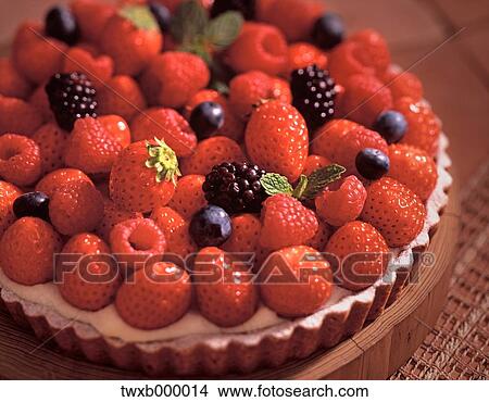 Picture - Berry cake. Fotosearch