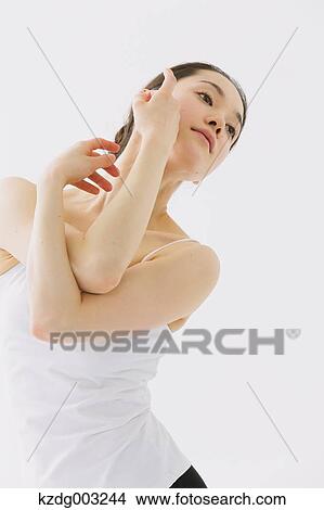 Japanese female dancer View Large Photo Image Picture - Japanese female dancer. Fotosearch
