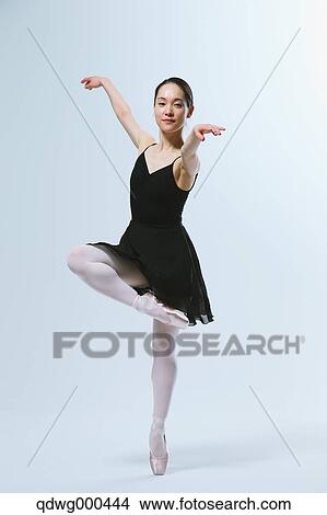 Japanese female dancer View Large Photo Image Picture - Japanese female dancer. Fotosearch
