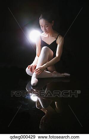 Stock Photo - Japanese female dancer. Fotosearch
