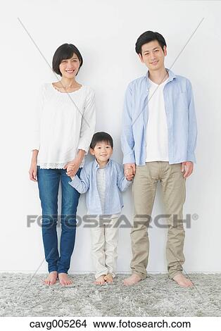 Picture - Young Japanese family. Fotosearch