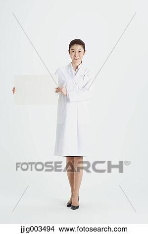 Picture - Attractive Japanese woman doctor. Fotosearch
