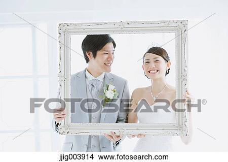 Japanese bride and groom View Large Photo Image Picture - Japanese bride and groom. Fotosearch