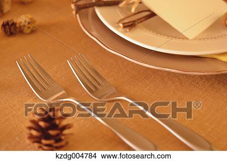 Picture - Table Coordination. Fotosearch
