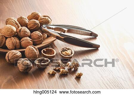 Picture - Walnuts. Fotosearch