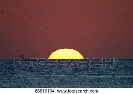 Picture - Akashi Kaikyo Bridge, Kobe, Japan. Fotosearch