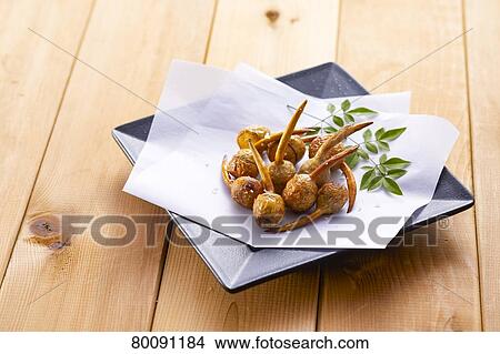 Picture - Arrowhead. Fotosearch
