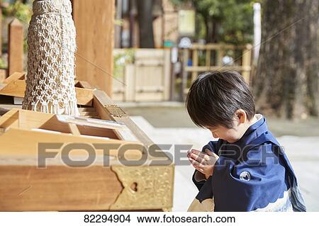 Japanese traditional Shichi-Go-San View Large Photo Image Picture - Japanese traditional Shichi-Go-San. Fotosearch