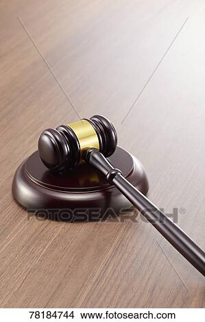 Picture - Online shopping. Fotosearch