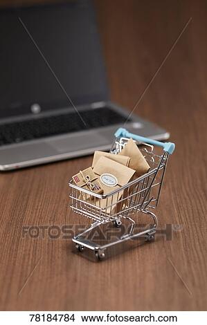Picture - Online shopping. Fotosearch