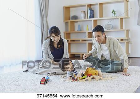 Picture - Japanese family. Fotosearch