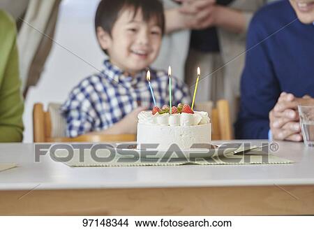 Japanese family View Large Photo Image Picture - Japanese family. Fotosearch