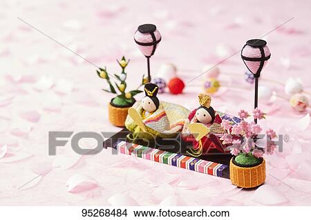 Picture - Japanese Hina dolls. Fotosearch