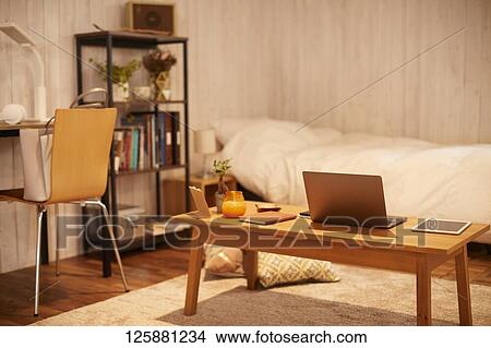 Picture - Empty room. Fotosearch