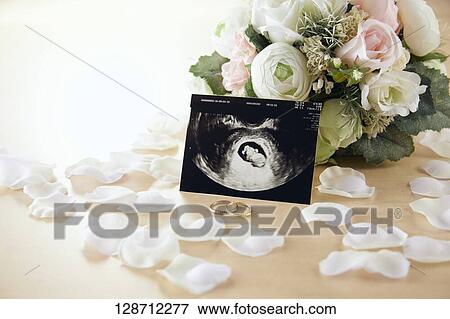 Stock Photo - Wedding Rings. Fotosearch