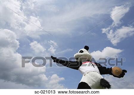 Stock Image - Panda Throwing a Discus. Fotosearch