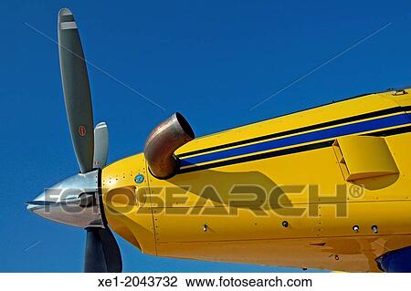 プロペラ 小さい飛行機 Odena カタロニア スペイン ストックイメージ Xe1 Fotosearch