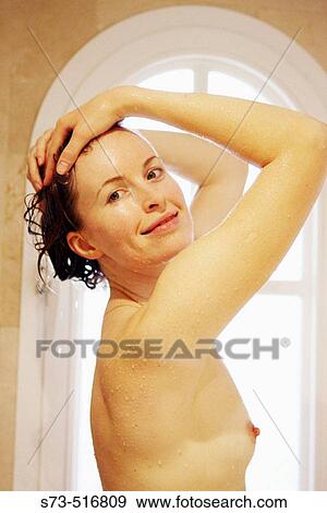 裸の女性 中に シャワー 写真館 イメージ館 S73 Fotosearch